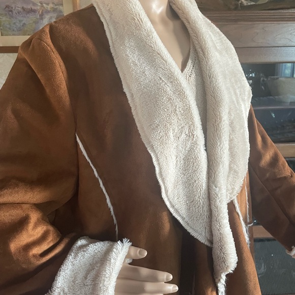Faux suede shearling long coat - Picture 2 of 13
